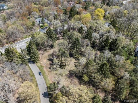 Devins Ridge/ Holcomb, Clarkston, MI 48348