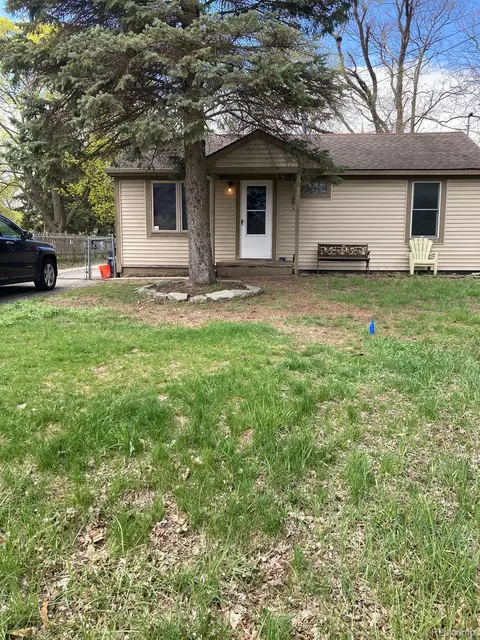 4123 Branch Rd, Flint, MI 48506