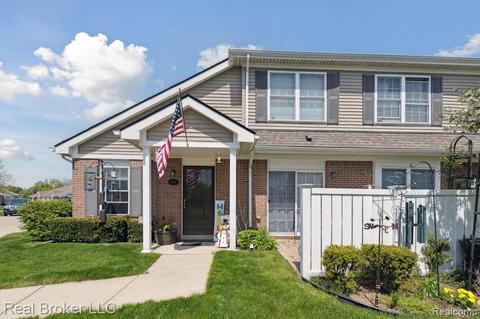 42181 Hanover Dr, Belleville, MI 48111