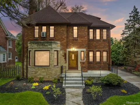 15766 Glastonbury Ave, Detroit, MI 48223