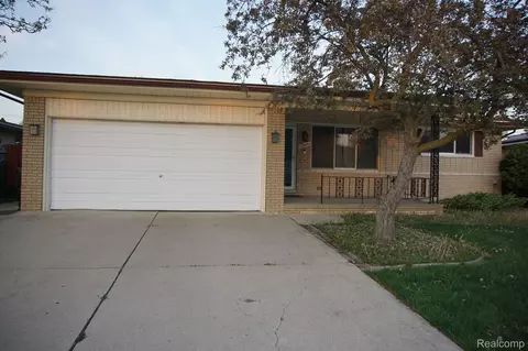 36464 Jeffrey Dr, Sterling Heights, MI 48310