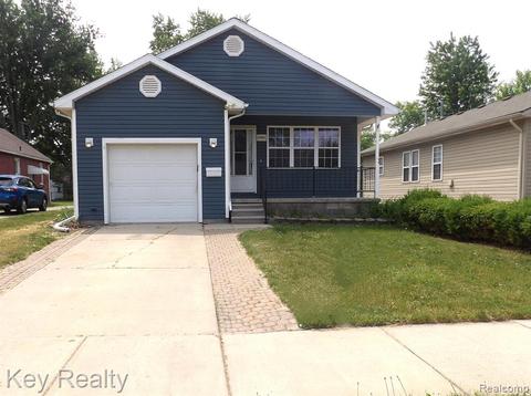 22463 Piper Ave, Eastpointe, MI 48021