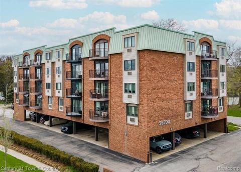 35300 Woodward Ave #402, Birmingham, MI 48009
