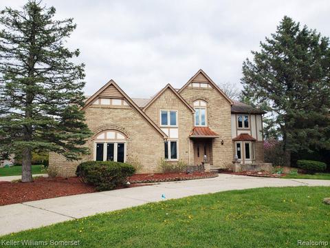 1729 Shaker Heights Dr, Bloomfield Hills, MI 48304