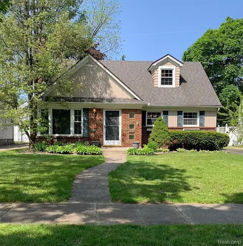 720 Kensington Ave, Flint, MI 48503