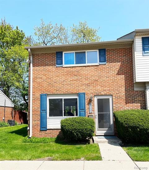 25860 Salem #13, Roseville, MI 48066