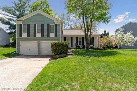 34896 Bunker Hill Dr, Farmington Hills, MI 48331