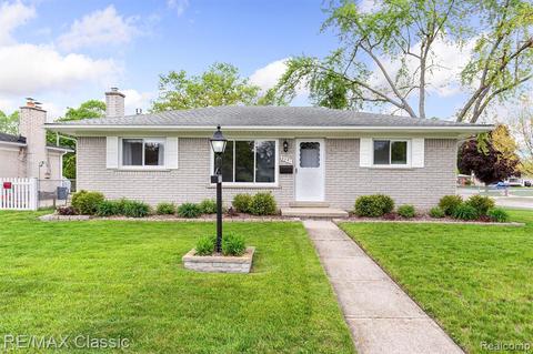 9051 Pere Ave, Livonia, MI 48150