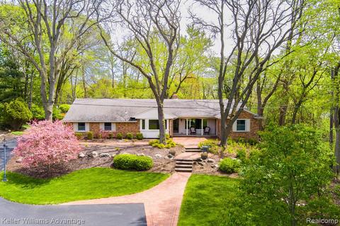 26170 Farmington Rd, Farmington Hills, MI 48334