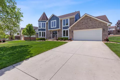 1209 Grandview Dr, Rochester Hills, MI 48306