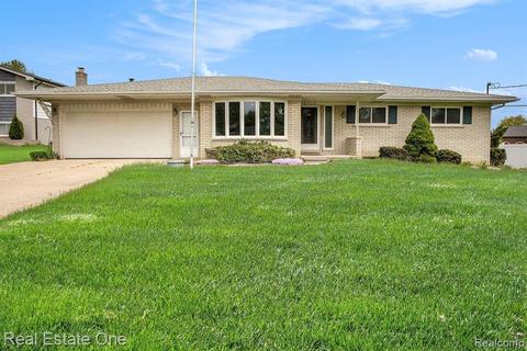 8719 Devon Dr, Shelby Township, MI 48317