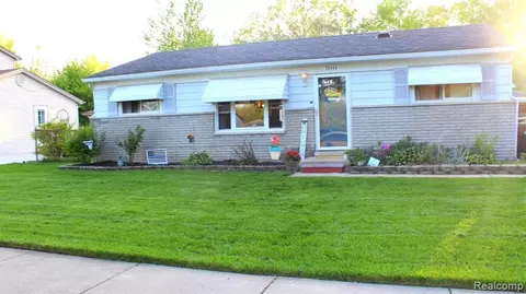 26440 Willow Cv, Woodhaven, MI 48183