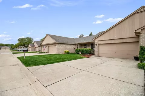 23577 Suttons Bay Dr, Clinton Township, MI 48036