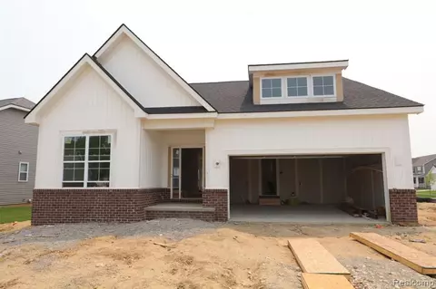 8070 Carston Ln, Brighton, MI 48116