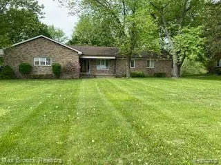 24365 Broadview St, Farmington Hills, MI 48336