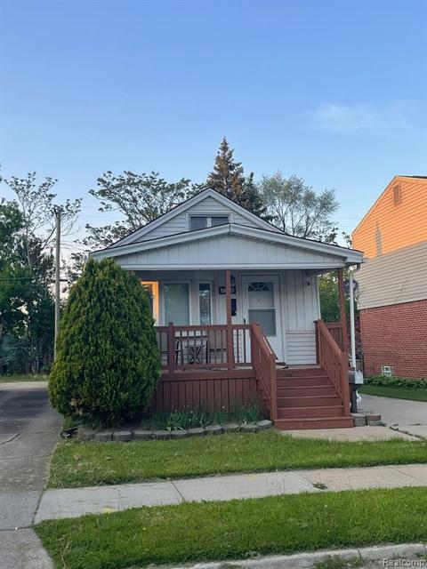 890 Park Ave, Lincoln Park, MI 48146