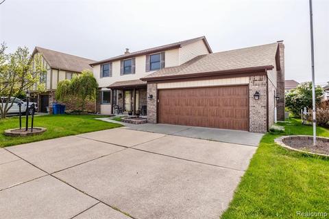 425 Rosemary St, Dearborn Heights, MI 48127