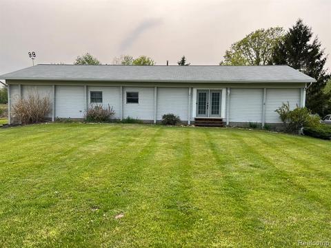 1221 Briggsville Rd, Fowlerville, MI 48836
