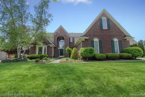 46430 Inverness Rd, Canton, MI 48188