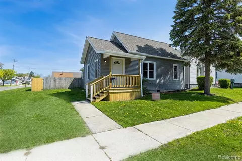 1231 Division St, Port Huron, MI 48060