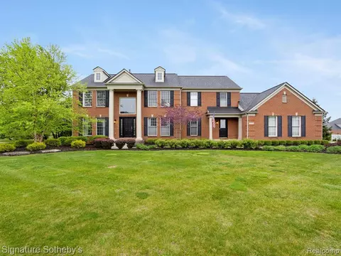 50311 Top Of Hill Dr, Plymouth, MI 48170