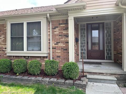 16734 Camellia #20, Fraser, MI 48026