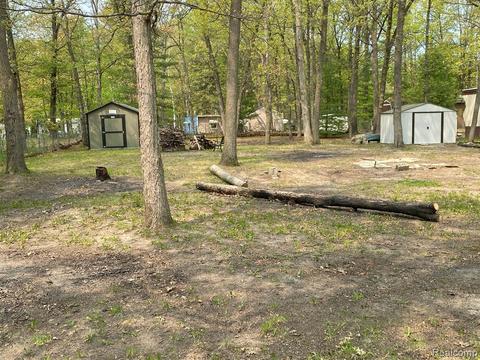 4737 Patrick Dr, Caseville, MI 48725