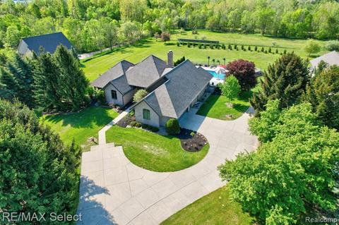 4521 E Rolston Rd, Linden, MI 48451