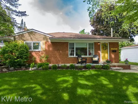 29605 Herbert St, Madison Heights, MI 48071