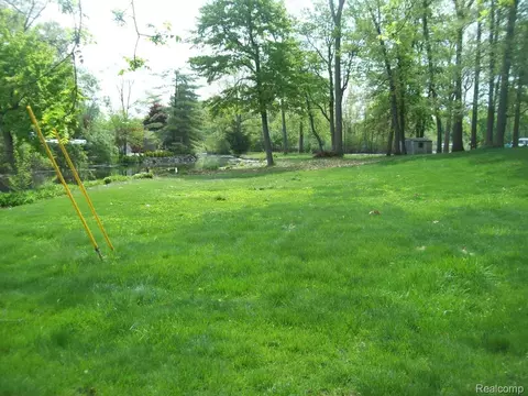 00 Solano Dr, Wolverine Lake, MI 48390