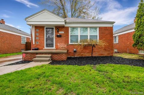 22900 Alger St, Saint Clair Shores, MI 48080