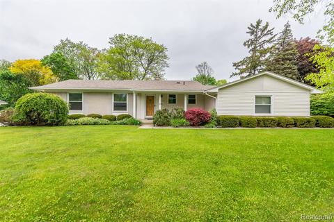 32050 Nottingwood St, Farmington Hills, MI 48334