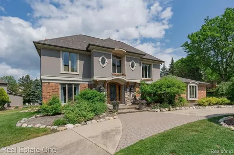 3221 Quail Ridge Cir, Rochester Hills, MI 48309
