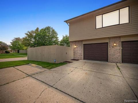 42337 E Leo St #244, Clinton Township, MI 48038