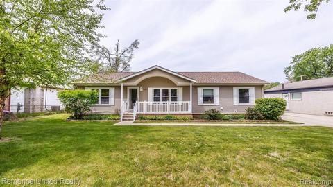 6065 N Crown St, Westland, MI 48185
