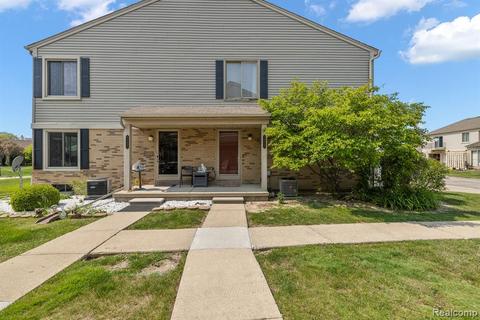 44627 Georgia Ct, Clinton Township, MI 48038