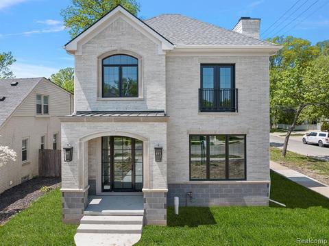 1708 S Bates St, Birmingham, MI 48009
