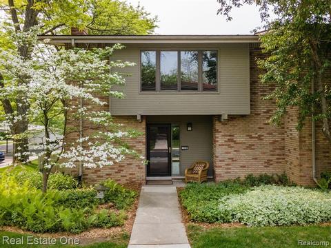 390 Concord, Bloomfield Hills, MI 48304