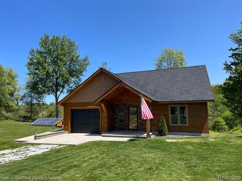 2748 Coleman Rd, Kimball, MI 48074