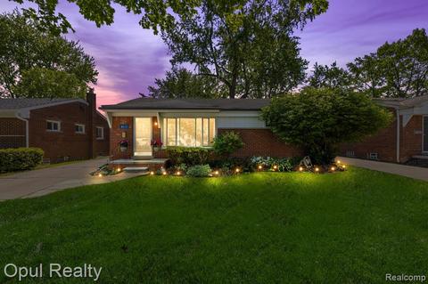 8660 Alper St, Westland, MI 48185