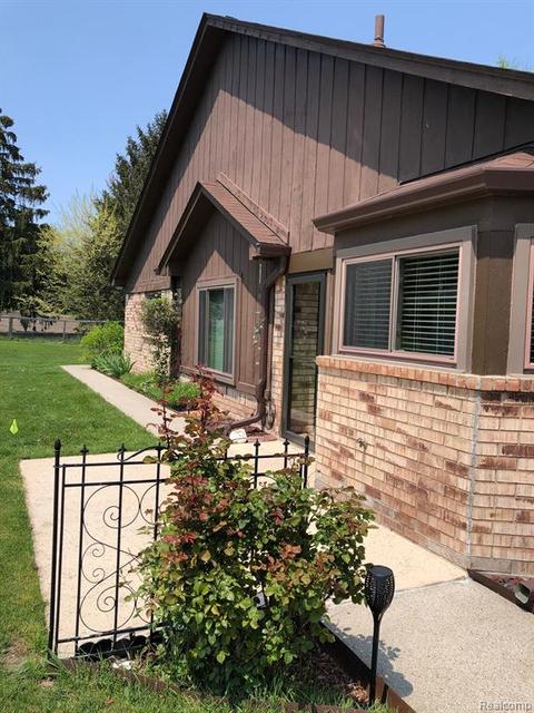 38677 Palm Meadow Dr #208, Clinton Township, MI 48036