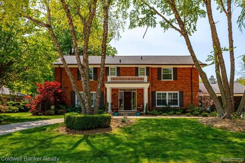 47 Stonehurst Rd, Grosse Pointe Shores, MI 48236