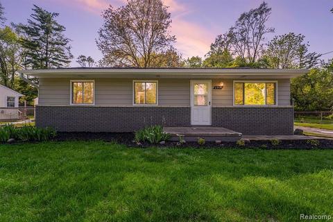 25171 Mcallister St, Southfield, MI 48033