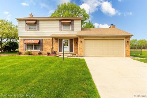 36652 Gardner St, Livonia, MI 48152