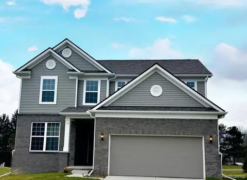 2730 Tulip Way, Commerce, MI 48382
