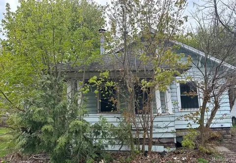 496 Emmett St E, Battle Creek, MI 49017