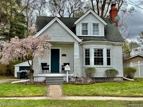 95 W Church St, Lake Orion, MI 48362