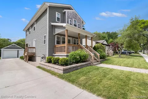 81 W Meyers Ave, Hazel Park, MI 48030