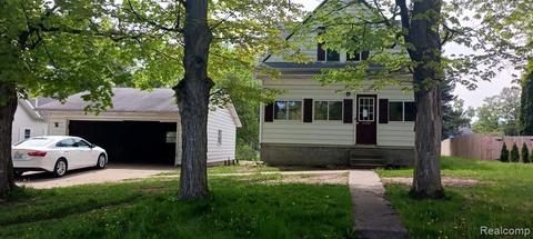 657 W Sherman St, Caro, MI 48723
