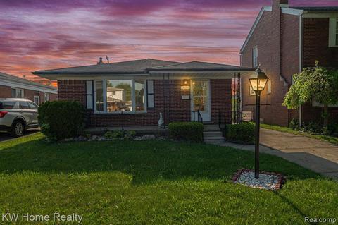 8160 Woodbine St, Dearborn Heights, MI 48127